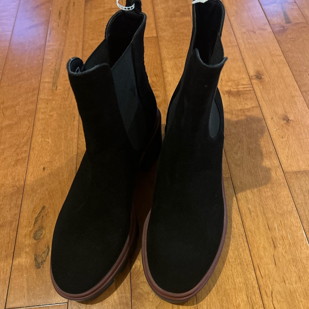 NEW Antonio De Faria Women’s Suede Chelsea Booties SZ 9 from Anthropologie - Picture 2 of 3